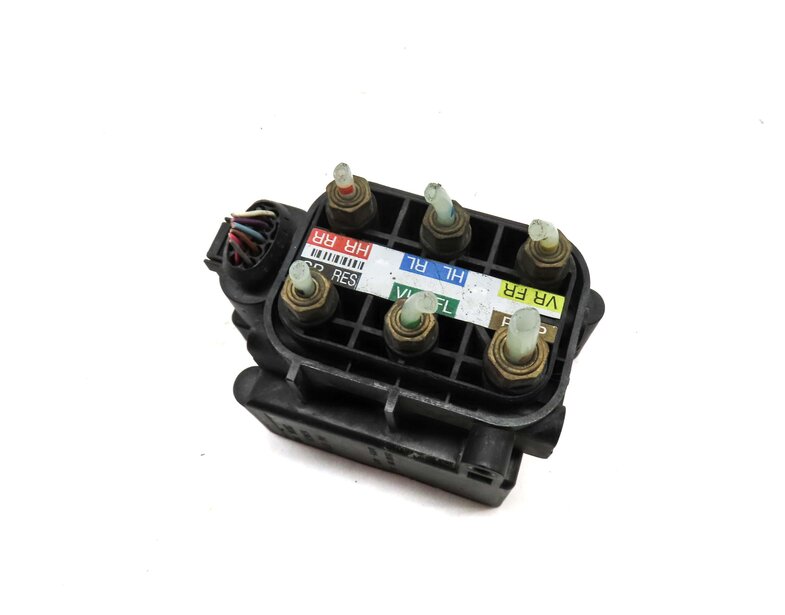 2013 MERCEDES GL450 (X166) AIR SUSPENSION VALVE BLOCK