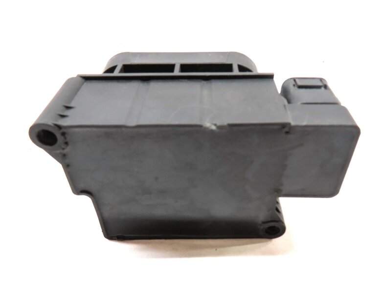 Thumbnail 6: 2013 MERCEDES GL450 (X166) AIR SUSPENSION VALVE BLOCK