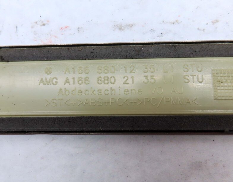 Thumbnail 8: 2013 MERCEDES GL450 (X166) FRONT LEFT & RIGHT DOOR SILL SCUFF PANEL TRIM SET