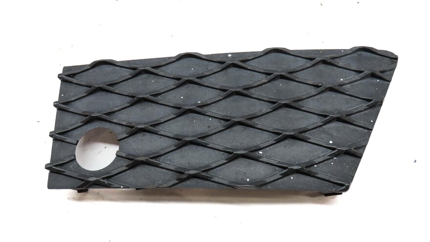 Thumbnail 2: 2013 MERCEDES GL450 (X166) FRONT RIGHT PASSENGER LOWER BUMPER GRILLE TRIM
