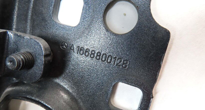 Thumbnail 8: 12-19 MERCEDES GL ML CLASS (W166 X166) FRONT LEFT & RIGHT HOOD HINGE SET (GRAY)