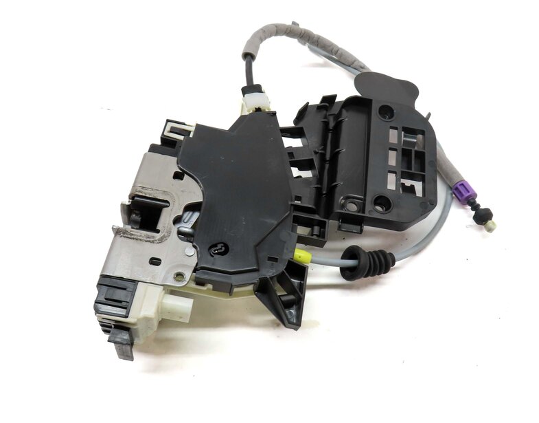 Thumbnail 5: 12-20 MERCEDES B GL GLC GLA ML (W166 W242 X166) RIGHT FRONT PASSENGER DOOR LATCH