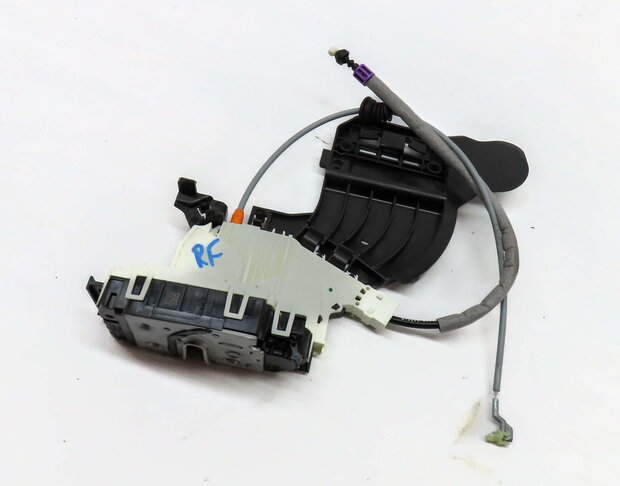 11-19 MERCEDES B CLA CLS E GL GLA ML (W166 W212 X166 X204) RIGHT REAR DOOR LATCH