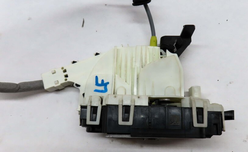 Thumbnail 6: 12-20 MERCEDES B GL GLC GLA ML (W166 W242 X166) LEFT FRONT DRIVER DOOR LATCH