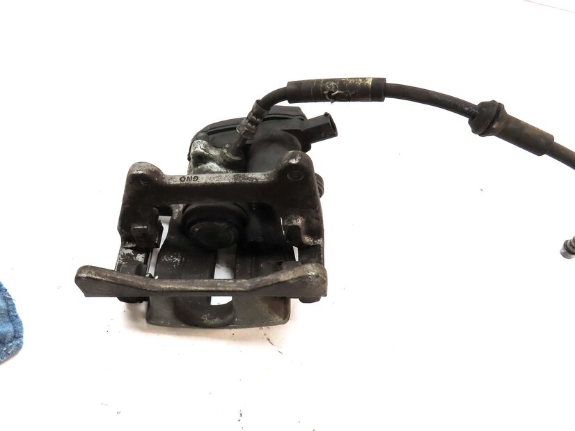 Thumbnail 6: 2012-2017 AUDI A6 A7 (C7) RIGHT PASSENGER REAR DISC BRAKE CALIPER (330mm ROTOR)