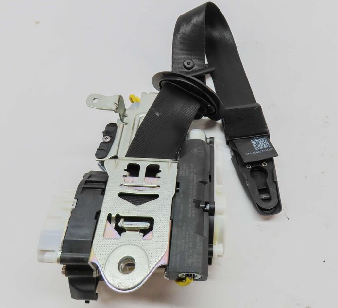 Thumbnail 4: 2012-2017 AUDI A6 S6 (C7) RIGHT FRONT PASSENGER SEATBELT RETRACTOR (BLACK)