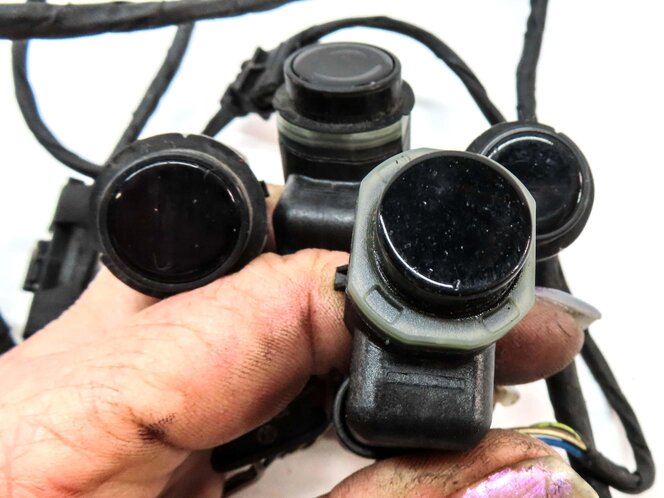 Thumbnail 6: 2012 AUDI A6 (C7 4G) FRONT PDC PARK DISTANCE SENSOR SET-4 w/ HARNESS (BLACK A2)