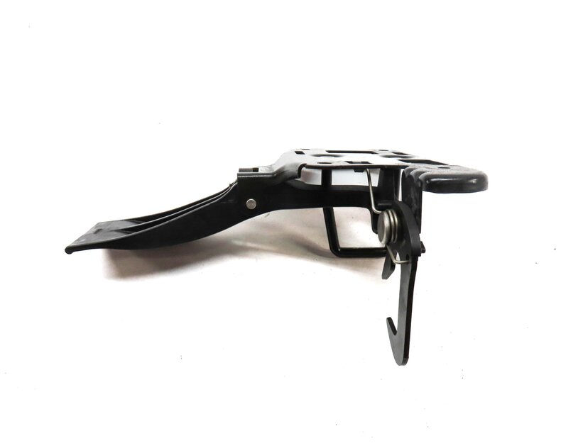 Thumbnail 5: 2014 AUDI RS5 (B8 8T) FRONT HOOD SAFETY LATCH CATCH HOOK RELEASE LEVER