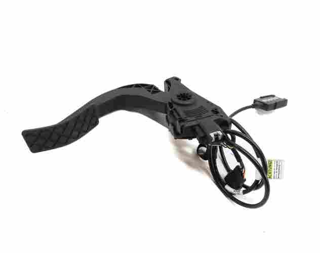 2014 AUDI RS5 COUPE (B8) AFTERMARKET PEDALBOX THROTTLE GAS PEDAL w/CONTROLLER