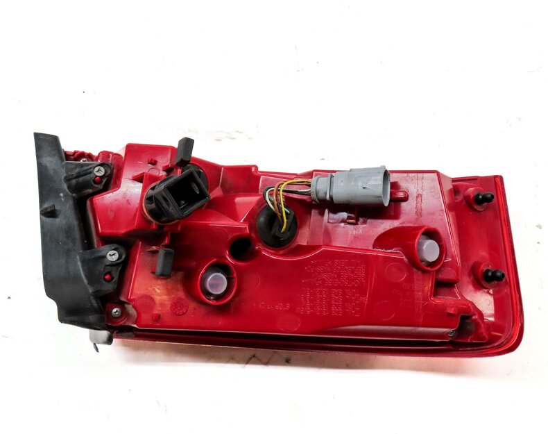 Thumbnail 5: 13-17 AUDI A5 S5 RS5 (B8 8T) REAR RIGHT OUTER TAILLIGHT BRAKE LIGHT LAMP (LED)