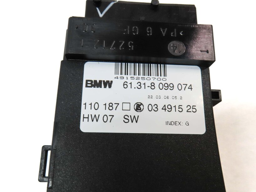 Thumbnail 6: 2006 BMW Z4 CONVERTIBLE (E85) FRONT RIGHT PASSENGER SEAT ADJUST SWITCH (BLACK)