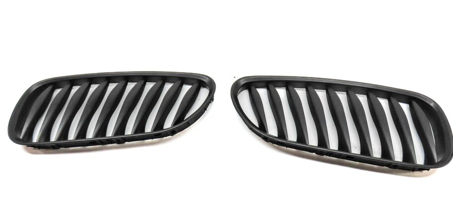 Thumbnail 2: 2003-2008 BMW Z4 (E85) LEFT & RIGHT UPPER HOOD GRILLE VENT SET (BLACK / CHROME)