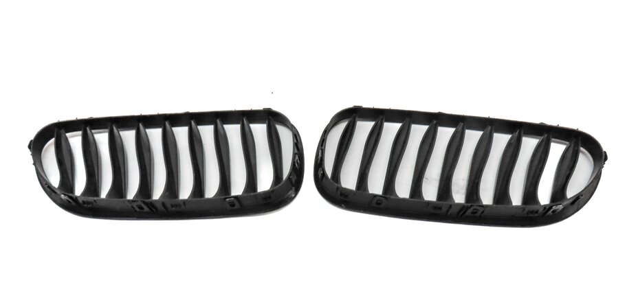 Thumbnail 6: 2003-2008 BMW Z4 (E85) LEFT & RIGHT UPPER HOOD GRILLE VENT SET (BLACK / CHROME)