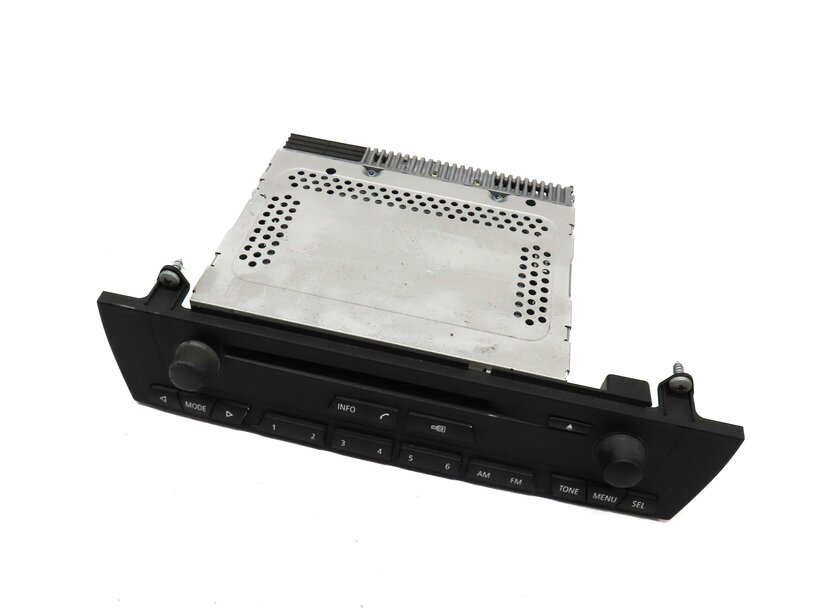 2005-2006 BMW X3 Z4 (E83 E85) AM FM RADIO RECEIVER CD PLAYER NAVIGATION SYSTEM