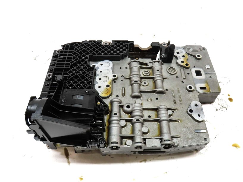 Thumbnail 4: 2006-2008 BMW Z4 (E85) 3.0L ENGINE - A/T TRANSMISSION VALVE BODY w/ MECHATRONIC