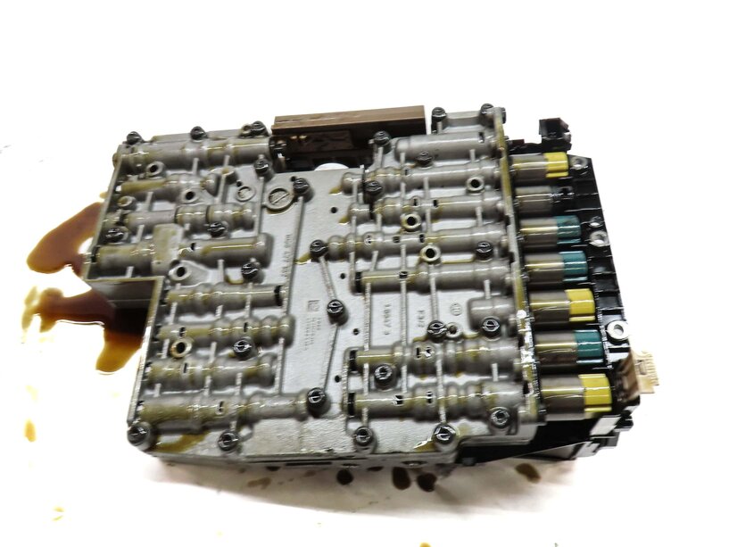 Thumbnail 5: 2006-2008 BMW Z4 (E85) 3.0L ENGINE - A/T TRANSMISSION VALVE BODY w/ MECHATRONIC