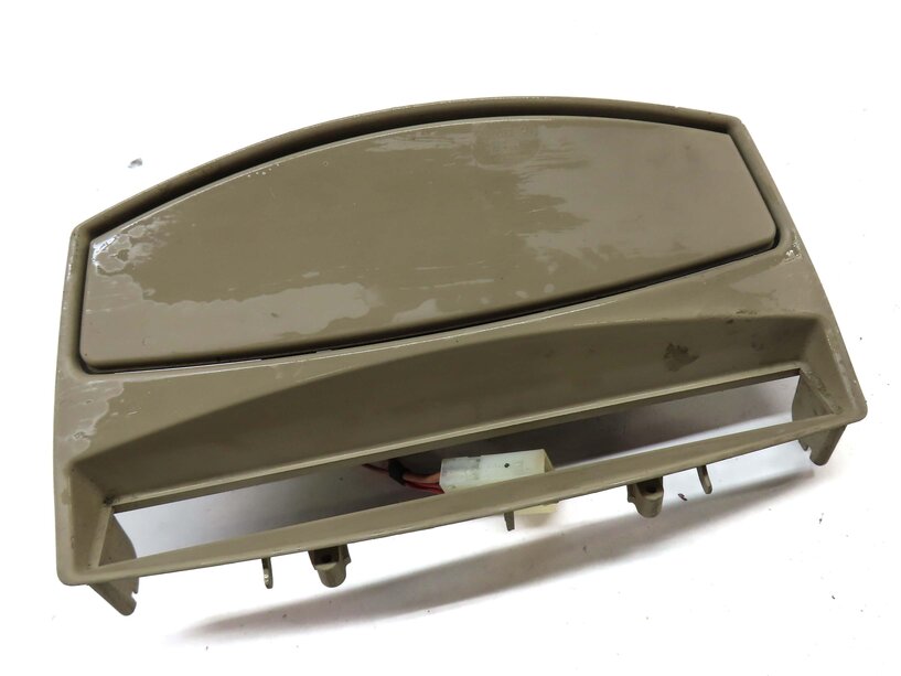 Thumbnail 3: 2006 BMW Z4 CONVERTIBLE (E85) FRONT CENTER CONSOLE ASHTRAY 12V SOCKET (BEIGE)