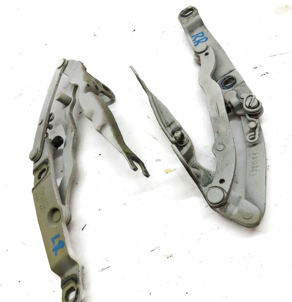 Thumbnail 3: 2003-2008 BMW Z4 (E85) ROADSTER CONVERTIBLE REAR TRUNK HINGE SET/2 (WHITE)