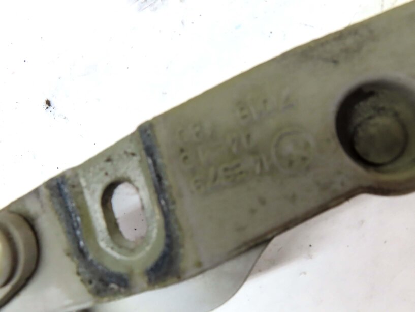 Thumbnail 9: 2003-2008 BMW Z4 (E85) ROADSTER CONVERTIBLE REAR TRUNK HINGE SET/2 (WHITE)