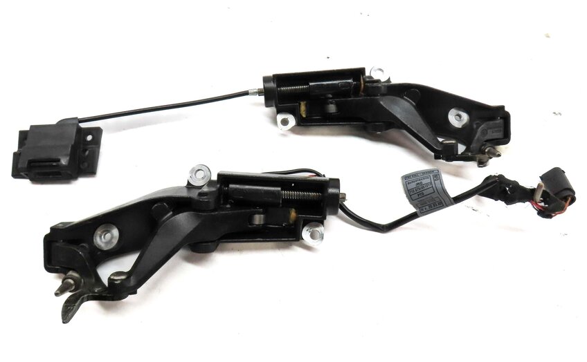 Thumbnail 2: 2006 BMW Z4 CONVERTIBLE (E85) CANOPY TOP OPEN CLOSE LATCH SET 2 7043873 7043874