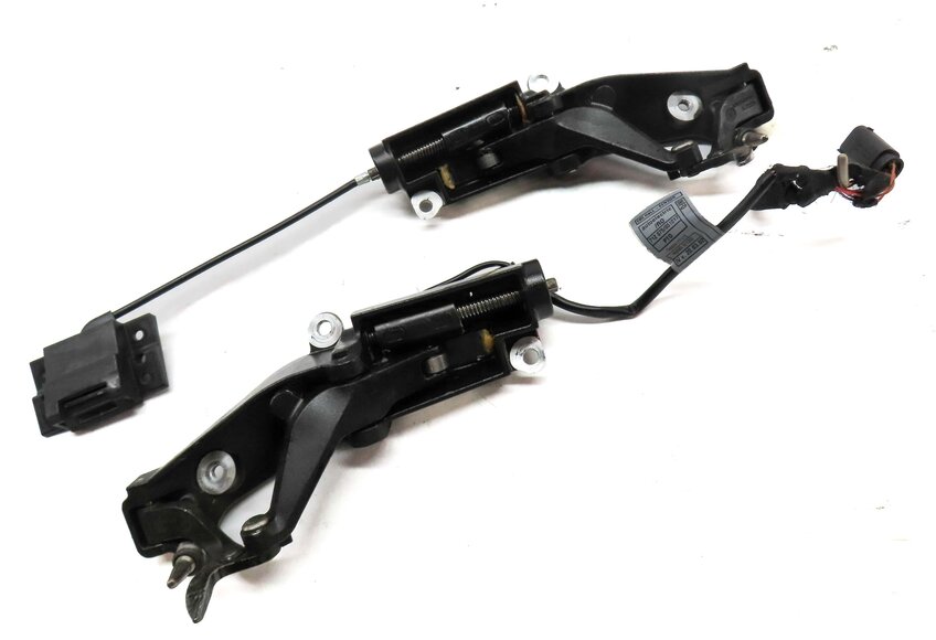 Thumbnail 3: 2006 BMW Z4 CONVERTIBLE (E85) CANOPY TOP OPEN CLOSE LATCH SET 2 7043873 7043874