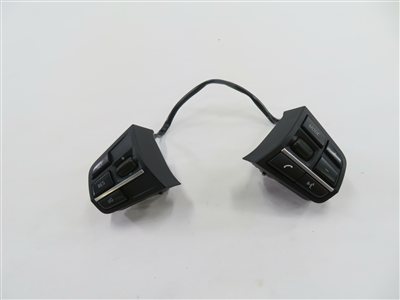 Thumbnail 2: 2011 BMW 740i (F01) STEERING SWITCH BUTTON SET
