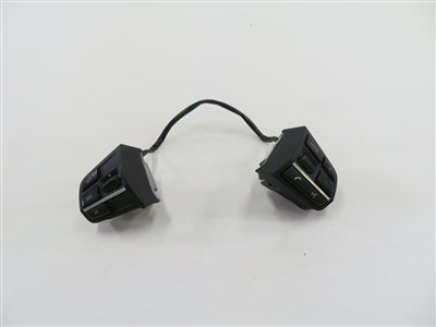 Thumbnail 4: 2011 BMW 740i (F01) STEERING SWITCH BUTTON SET