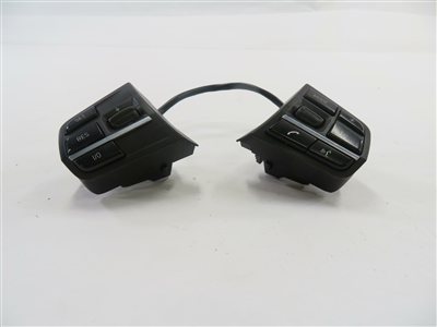 Thumbnail 2: 2011 BMW 740i (F01) STEERING SWITCH BUTTON SET
