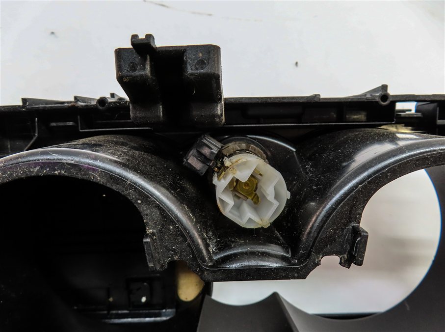 Thumbnail 10: LAND ROVER RANGE ROVER SPORT (L494) FRONT CENTER CONSOLE DUAL CUPHOLDER