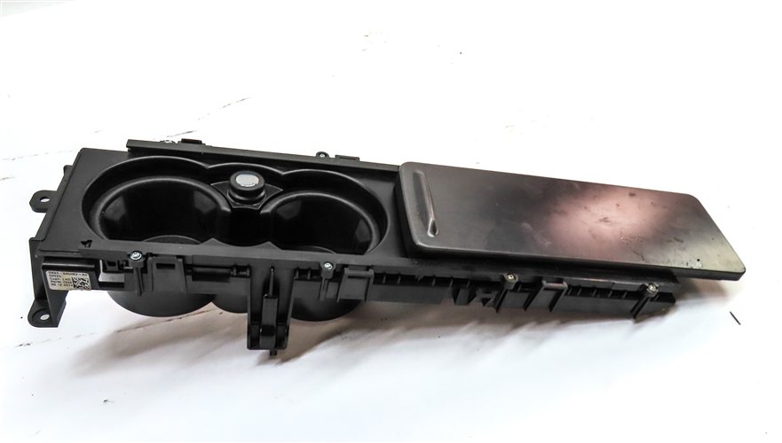 Thumbnail 2: LAND ROVER RANGE ROVER SPORT (L494) FRONT CENTER CONSOLE DUAL CUPHOLDER