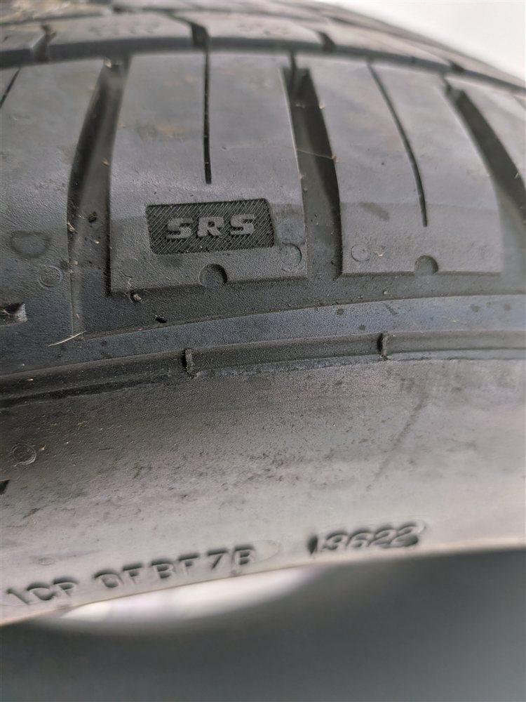 Thumbnail 10: CONTINENTAL CONTROLCONTACT SPORT SRS+ 275/40ZR20 106Y 7/32 DOT 3622 TIRE