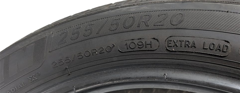 Thumbnail 8: MICHELIN DEFENDER LTX M/S 255/50R20 109H XL ALL SEASON 8/32 DOT 3521 TIRE