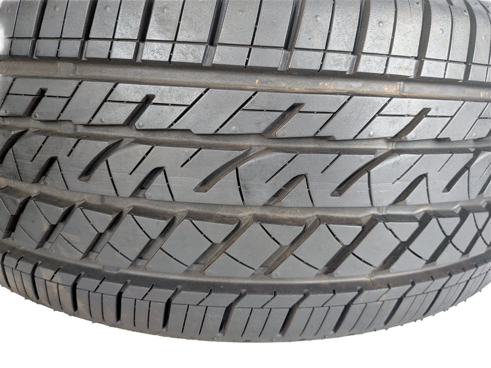 Thumbnail 4: BRIDGESTONE DRIVEGUARD 225/45RF18 95W RUN FLAT ALLSEASON 6/32 DOT3221 TIRE SET/4