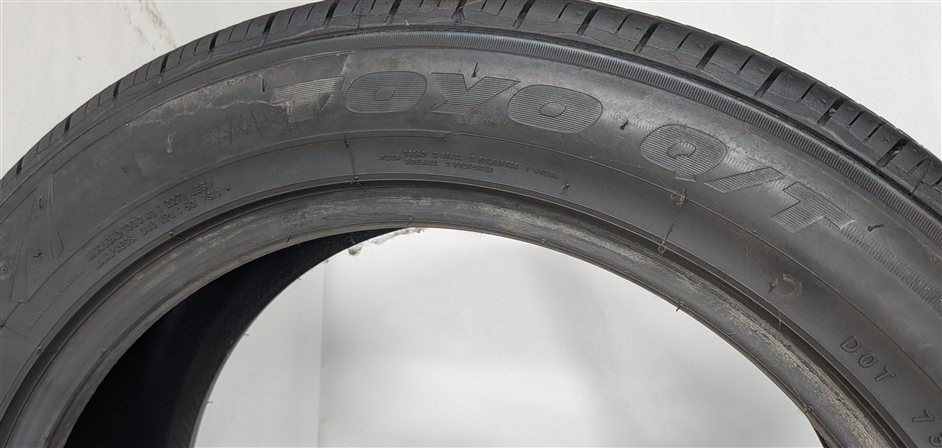 Thumbnail 3: TOYO OPEN COUNTRY Q/T 255/50R20 109V ALL SEASON 10/32 DOT 3522 TIRE