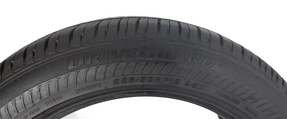 Thumbnail 6: BRIDGESTONE DRIVEGUARD 225/50RF18 95W RUN FLAT ALL SEASON 9/32 DOT 3321 TIRE