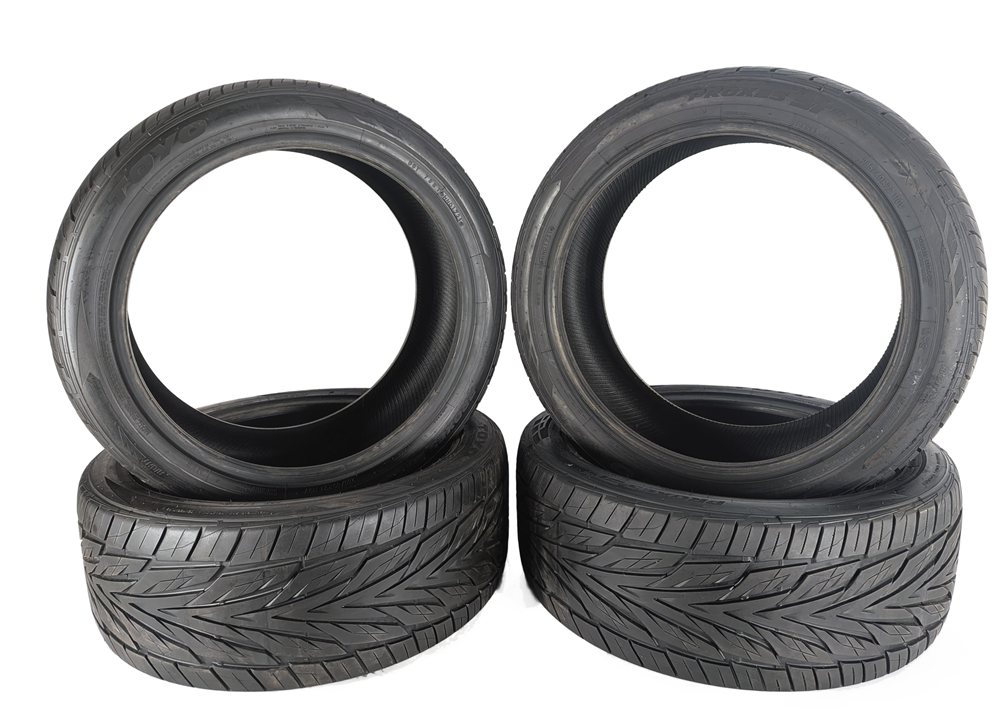 TOYO PROXES ST III 285/40R22 110V ALL SEASON 8/32 DOT 1721 TIRE SET/4