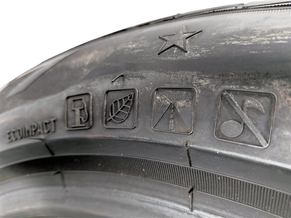 Thumbnail 13: PIRELLI CINTURATO P7 ALL SEASON RUN FLAT 245/50R18 100V 7/32 DOT 3621 TIRE