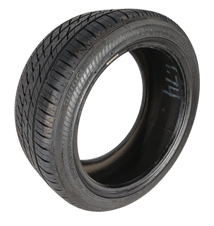 BRIDGESTONE DRIVEGUARD RUN FLAT 255/40RF18 99W ALL SEASON 9/32 DOT 3821 TIRE