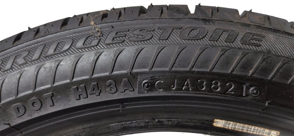 Thumbnail 12: BRIDGESTONE DRIVEGUARD RUN FLAT 255/40RF18 99W ALL SEASON 9/32 DOT 3821 TIRE