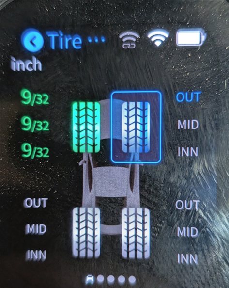 Thumbnail 13: BRIDGESTONE DRIVEGUARD RUN FLAT 255/40RF18 99W ALL SEASON 9/32 DOT 3821 TIRE