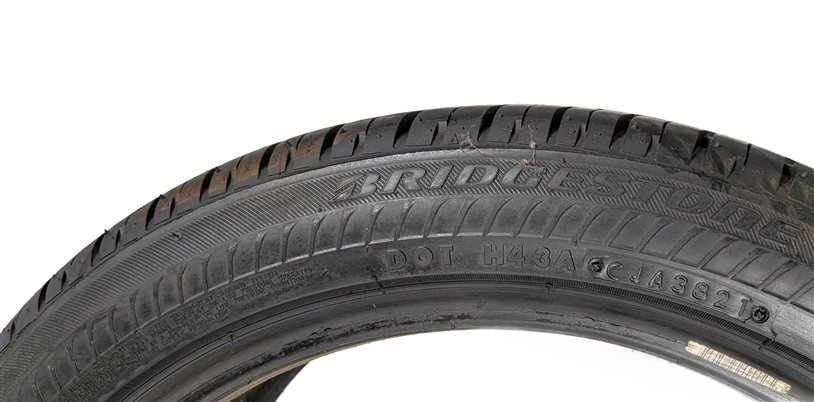 Thumbnail 3: BRIDGESTONE DRIVEGUARD RUN FLAT 255/40RF18 99W ALL SEASON 9/32 DOT 3821 TIRE