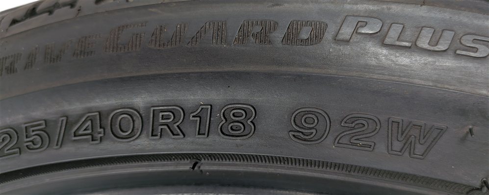 Thumbnail 13: BRIDGESTONE DRIVEGUARD+ RFT 225/40R18 92W XL RUN FLAT A/S 6/32 DOT0322 TIRE