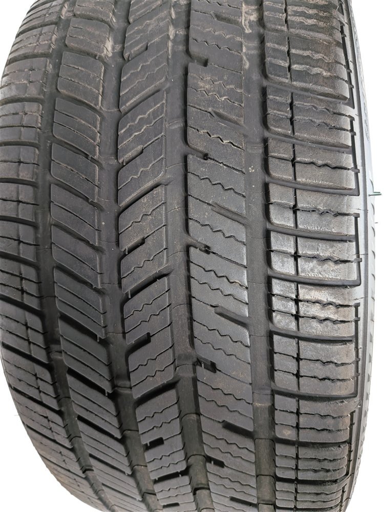 Thumbnail 2: BRIDGESTONE DRIVEGUARD+ RFT 225/40R18 92W XL RUN FLAT A/S 6/32 DOT0322 TIRE