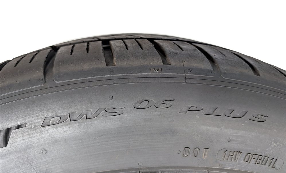 Thumbnail 14: CONTINENTAL EXTREMECONTACT DWS 06 PLUS 275/40ZR20 106Y XL A/S 8/32 DOT 1223 TIRE