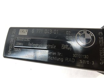 Thumbnail 5: 2011 BMW X5 (E70) TIRE PRESSURE MONITORING SYSTEM (TPMS) ANTENNA MODULE
