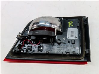 Thumbnail 5: 11-13 BMW X5 X5M (E70) RIGHT PASSENGER INNER TAILLIGHT LIGHT LAMP (INCANDESCENT)