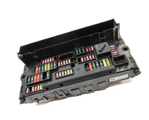 Thumbnail 3: 2011 BMW 535Xi (F10) FRONT POWER DISTRIBUTION FUSE JUNCTION BOX