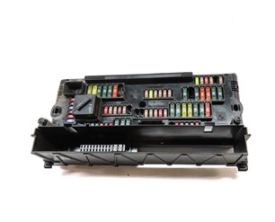 Thumbnail 4: 2011 BMW 535Xi (F10) FRONT POWER DISTRIBUTION FUSE JUNCTION BOX