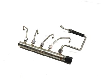 2015 BMW 428Xi COUPE (F32) 2.0L TURBO (N26) ENGINE FUEL RAIL w/LINES