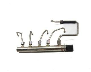 Thumbnail 2: 2015 BMW 428Xi COUPE (F32) 2.0L TURBO (N26) ENGINE FUEL RAIL w/LINES